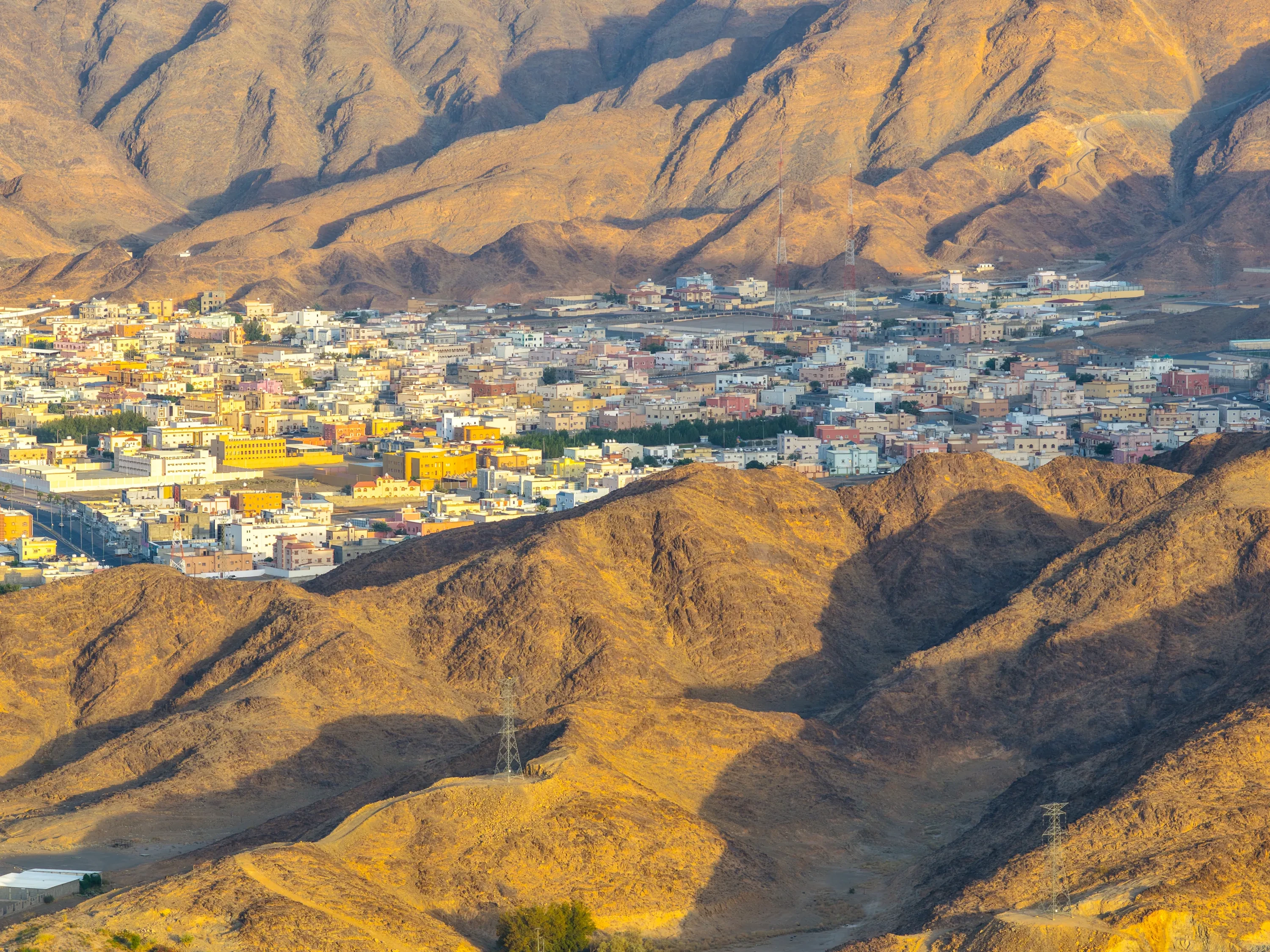 حبونا — الأحياء والجبال